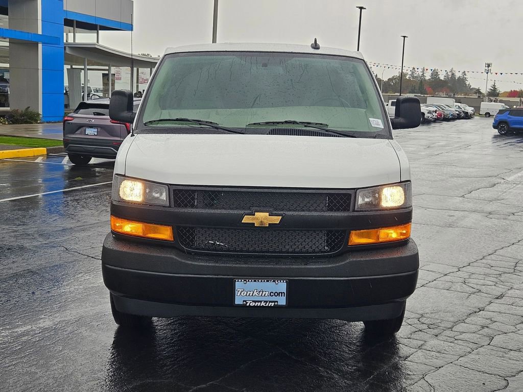New 2025 Chevrolet Express 2500 Extended image 9