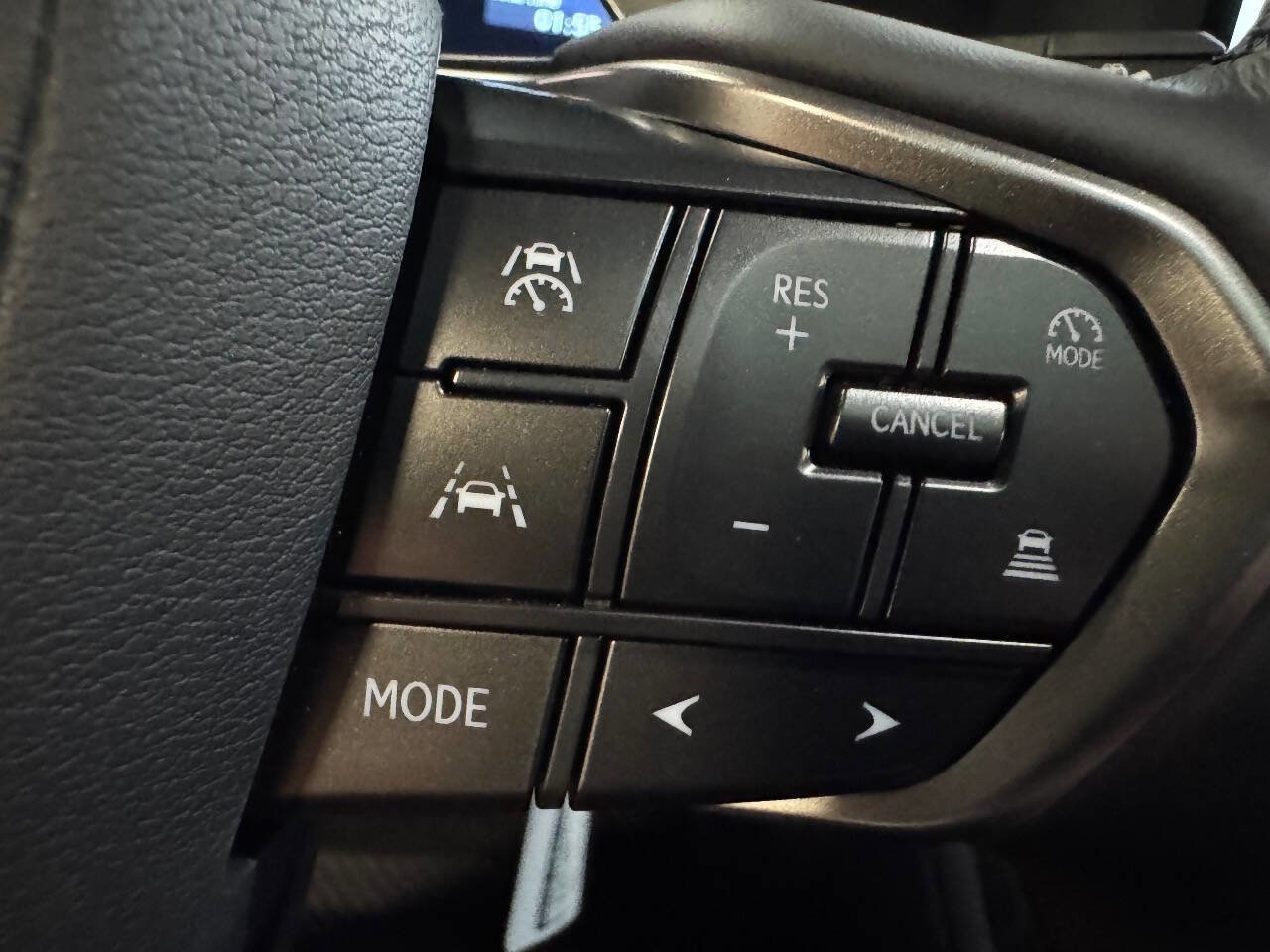 Used 2025 Lexus GX 550 w/ Accessory Package (2T) AWD/4WD image 20