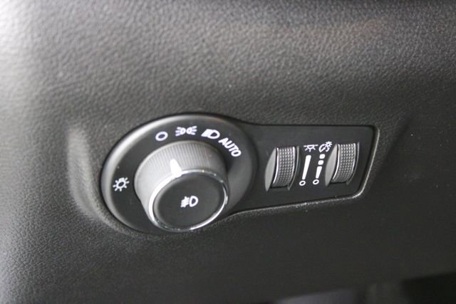 Used 2024 Jeep Compass Trailhawk image 19