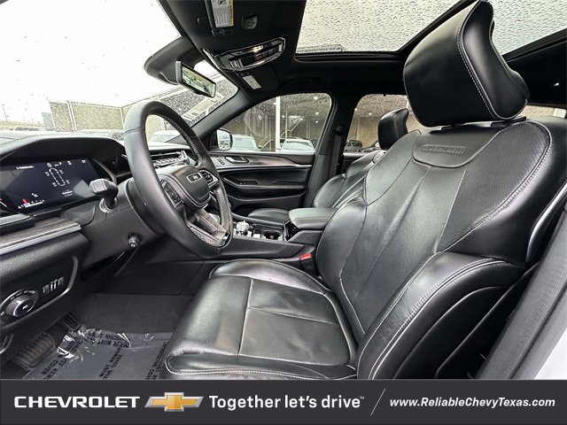 Used 2023 Jeep Grand Cherokee L Overland w/ Advanced Protech Group III image 29