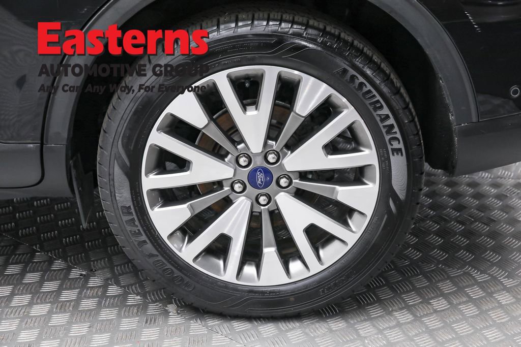 Used 2021 Ford Escape Titanium image 8