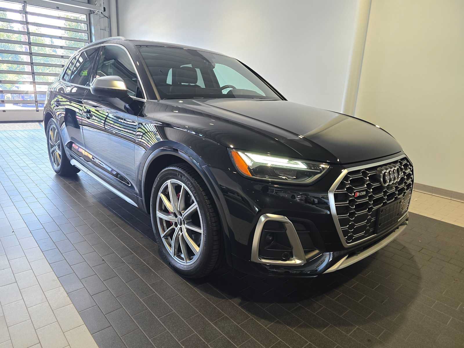 Used 2023 Audi SQ5 Premium Plus w/ Premium Plus Package AWD/4WD image 9