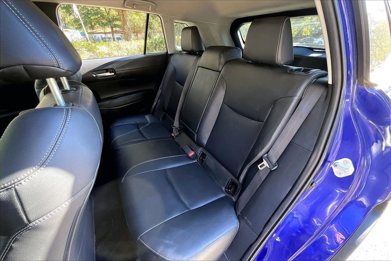 Used 2024 Toyota Corolla Cross XLE image 19