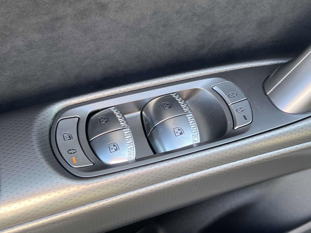 New 2024 Genesis GV60 Performance image 14