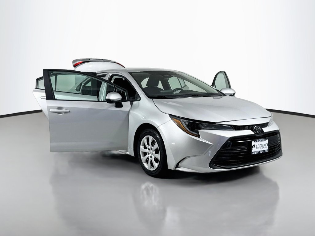 Used 2024 Toyota Corolla LE FWD image 17