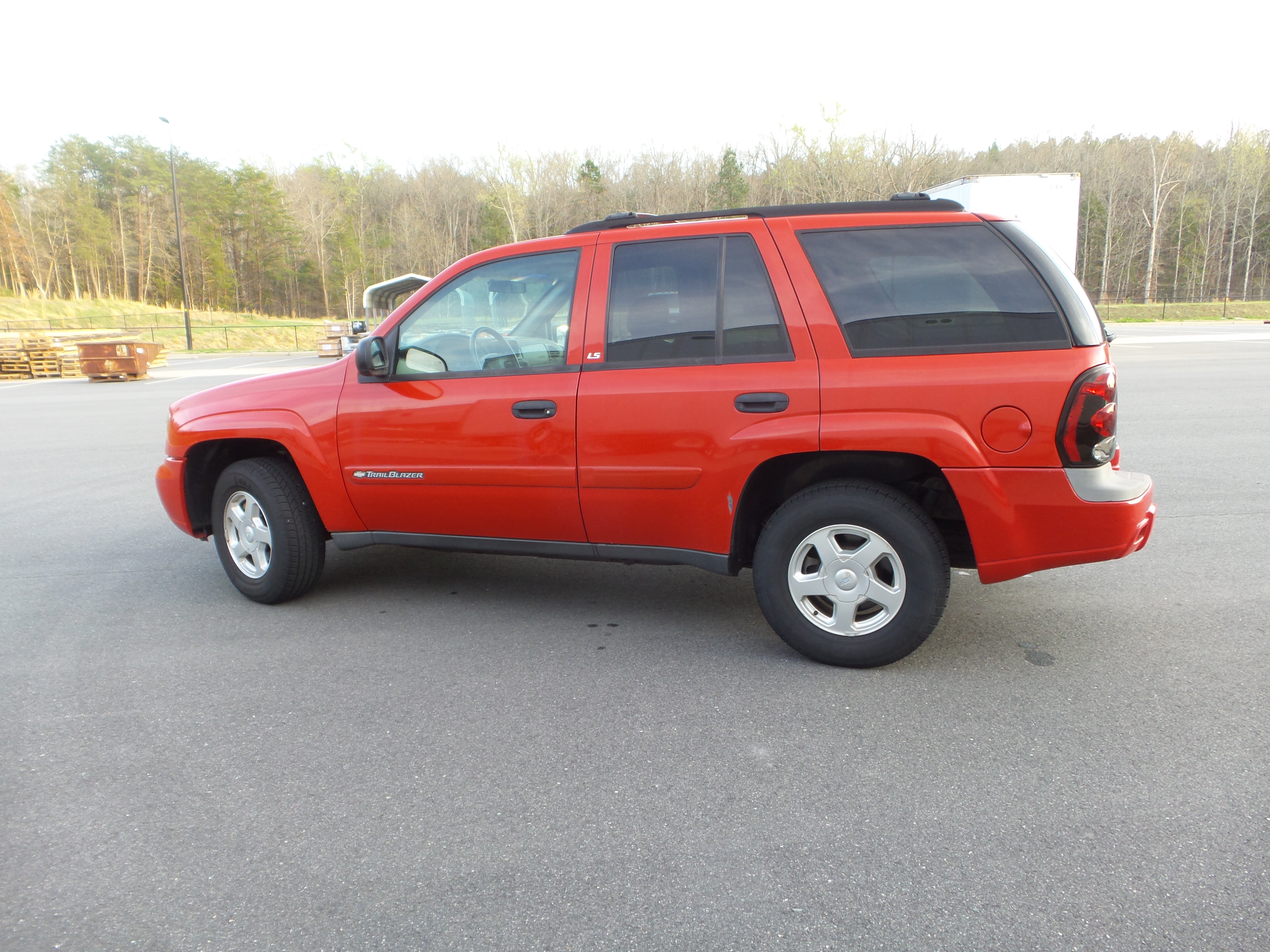 Used 2002 Chevrolet TrailBlazer LS w/ Preferred Equipment Group RWD image 23