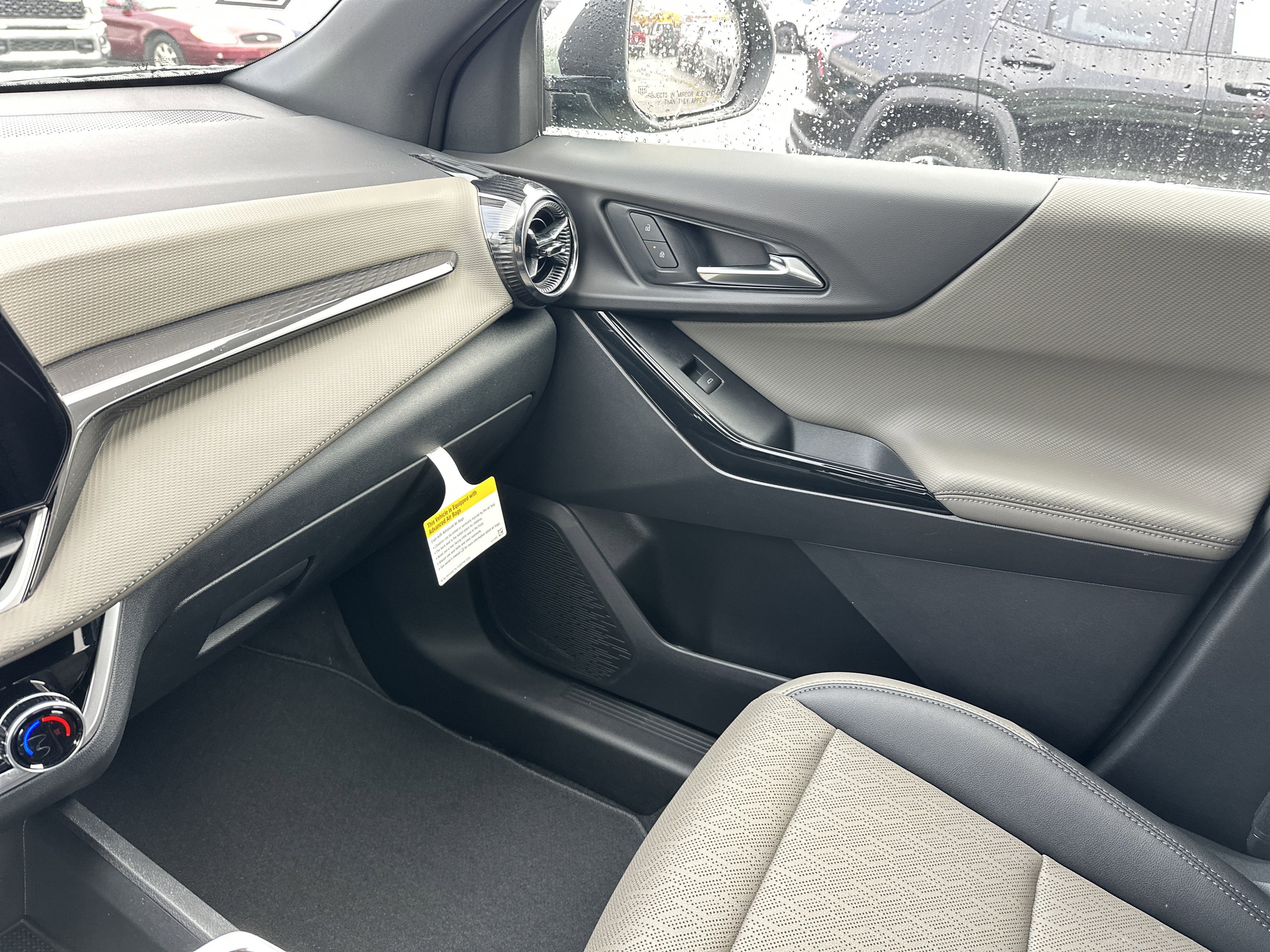 New 2026 Chevrolet Equinox LT w/ Convenience Package II image 24