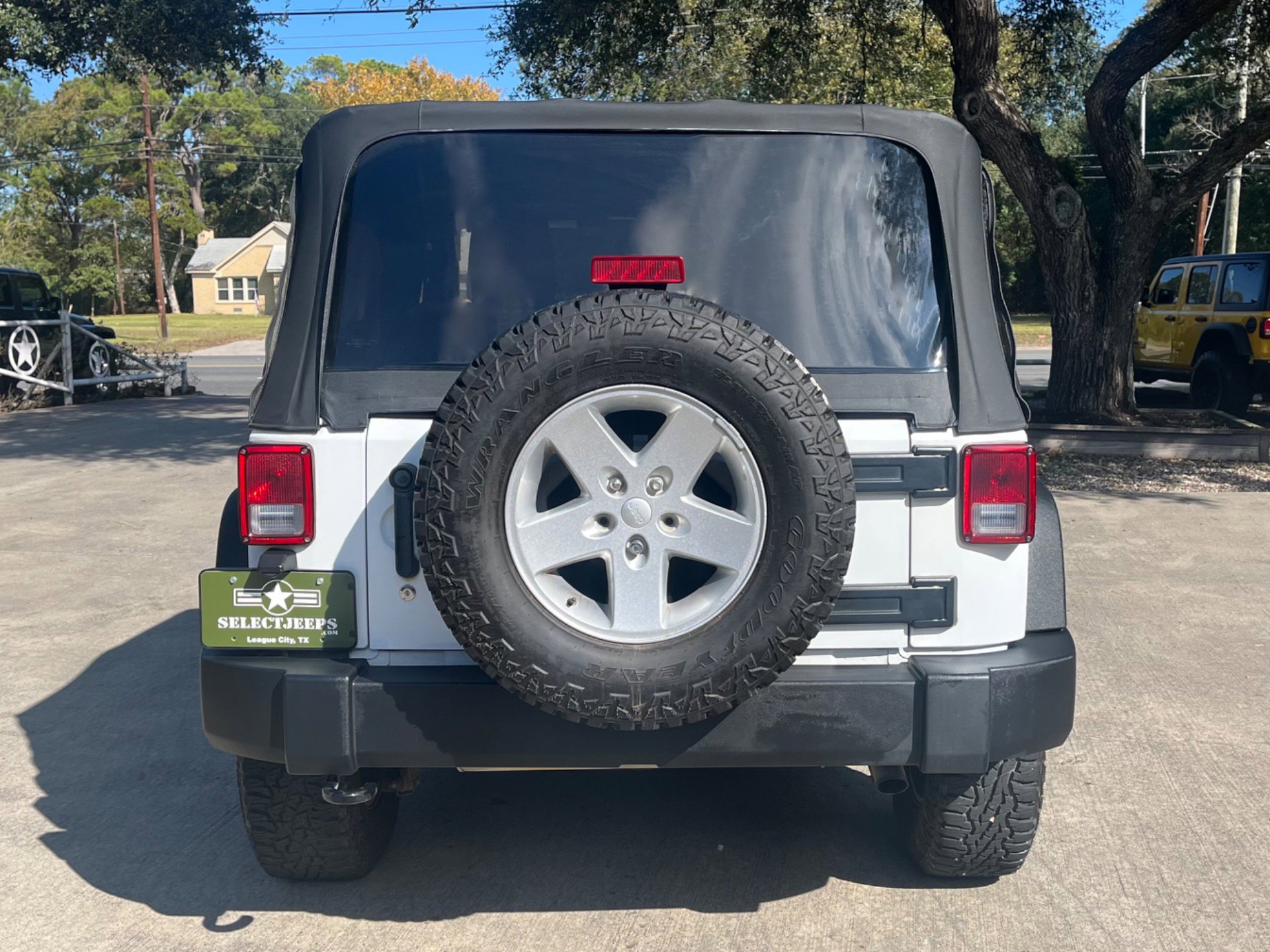 Used 2018 Jeep Wrangler Sport image 7