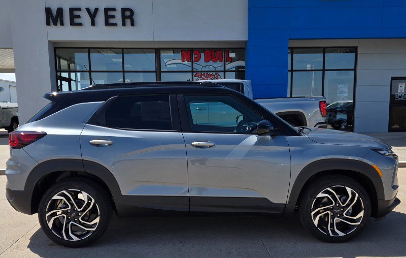 New 2025 Chevrolet TrailBlazer RS w/ Convenience Package image 1