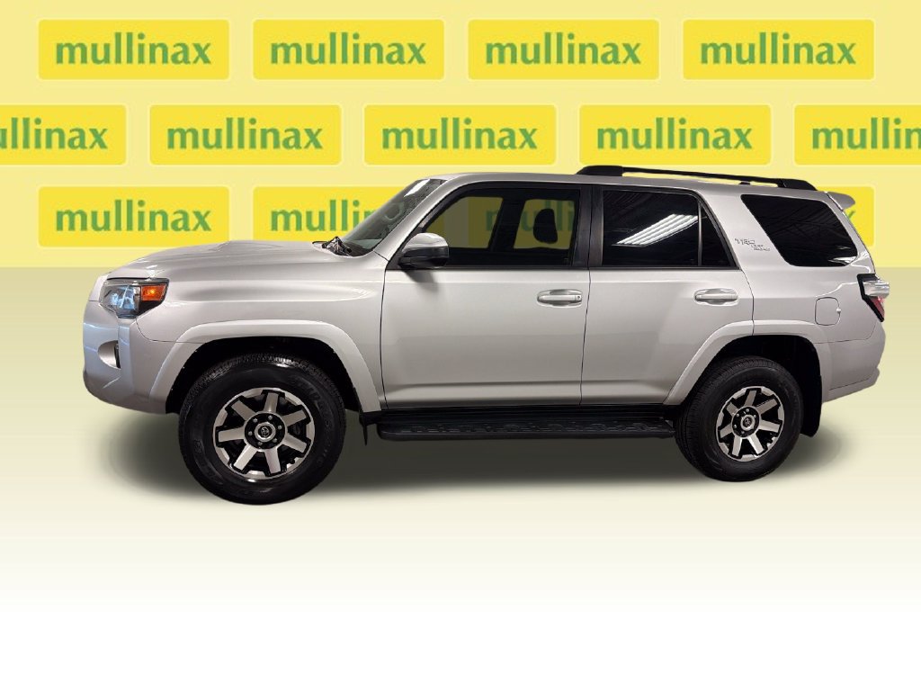 Used 2023 Toyota 4Runner TRD Off-Road AWD/4WD image 9