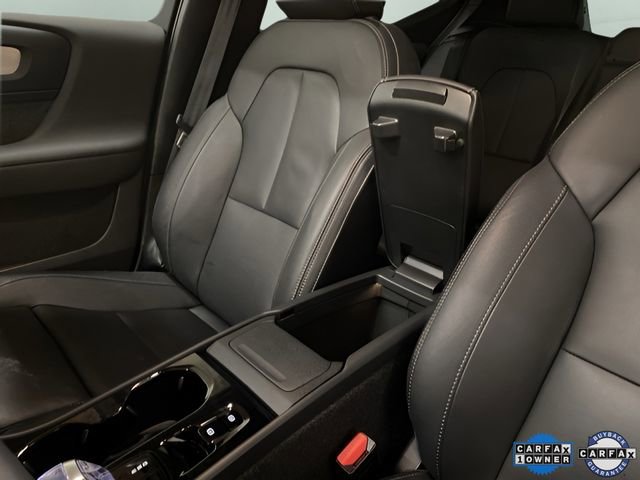 Used 2025 Volvo XC40 B5 Plus image 57