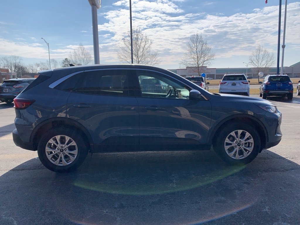 Used 2024 Ford Escape Active w/ Tech Pack #2 image 2