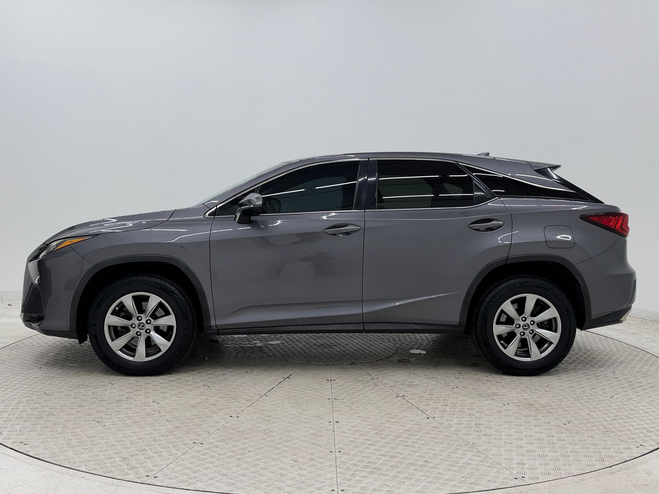 Used 2018 Lexus RX 350 FWD w/ Accessory Package image 2