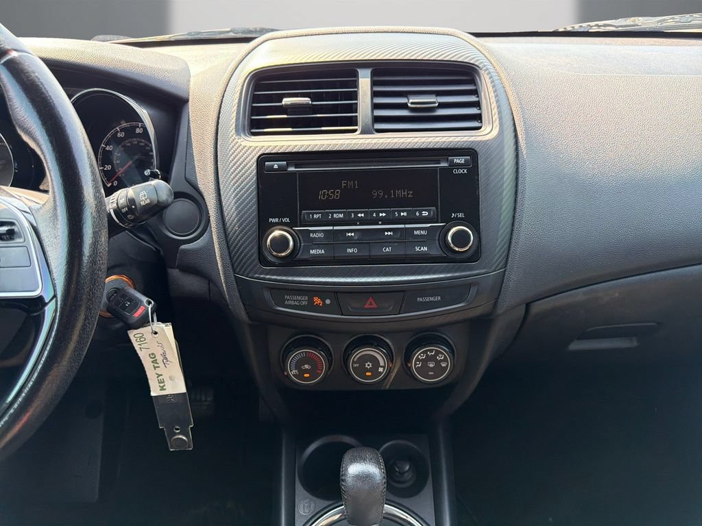 Used 2016 Mitsubishi Outlander Sport SE FWD image 17