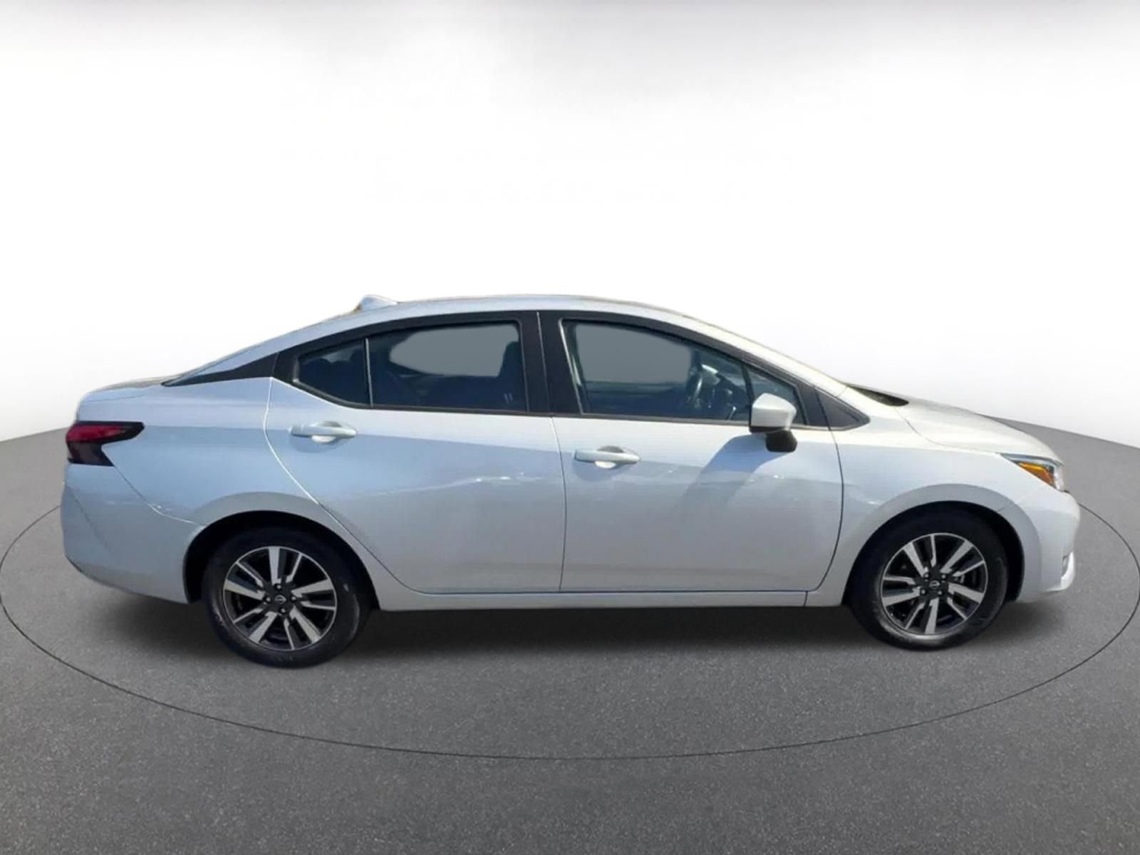 Used 2025 Nissan Versa SV image 16