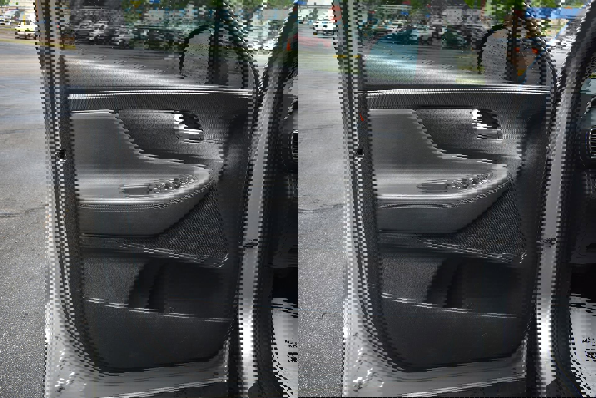 Used 2020 Hyundai Santa Fe SE FWD image 12