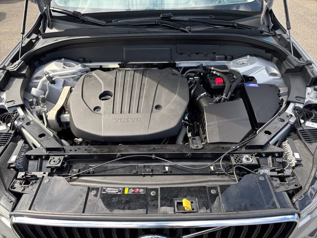 Used 2022 Volvo XC60 B5 Momentum w/ Advanced Package image 39