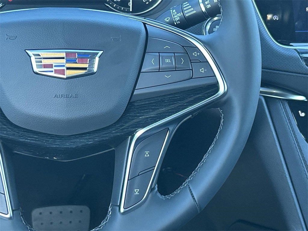 New 2025 Cadillac XT5 Premium Luxury image 10