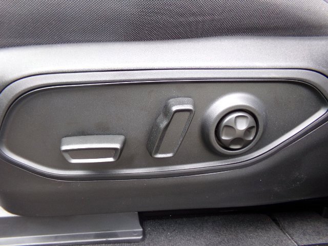 New 2024 Jeep Grand Cherokee L Laredo w/ Trailer Tow Package image 10