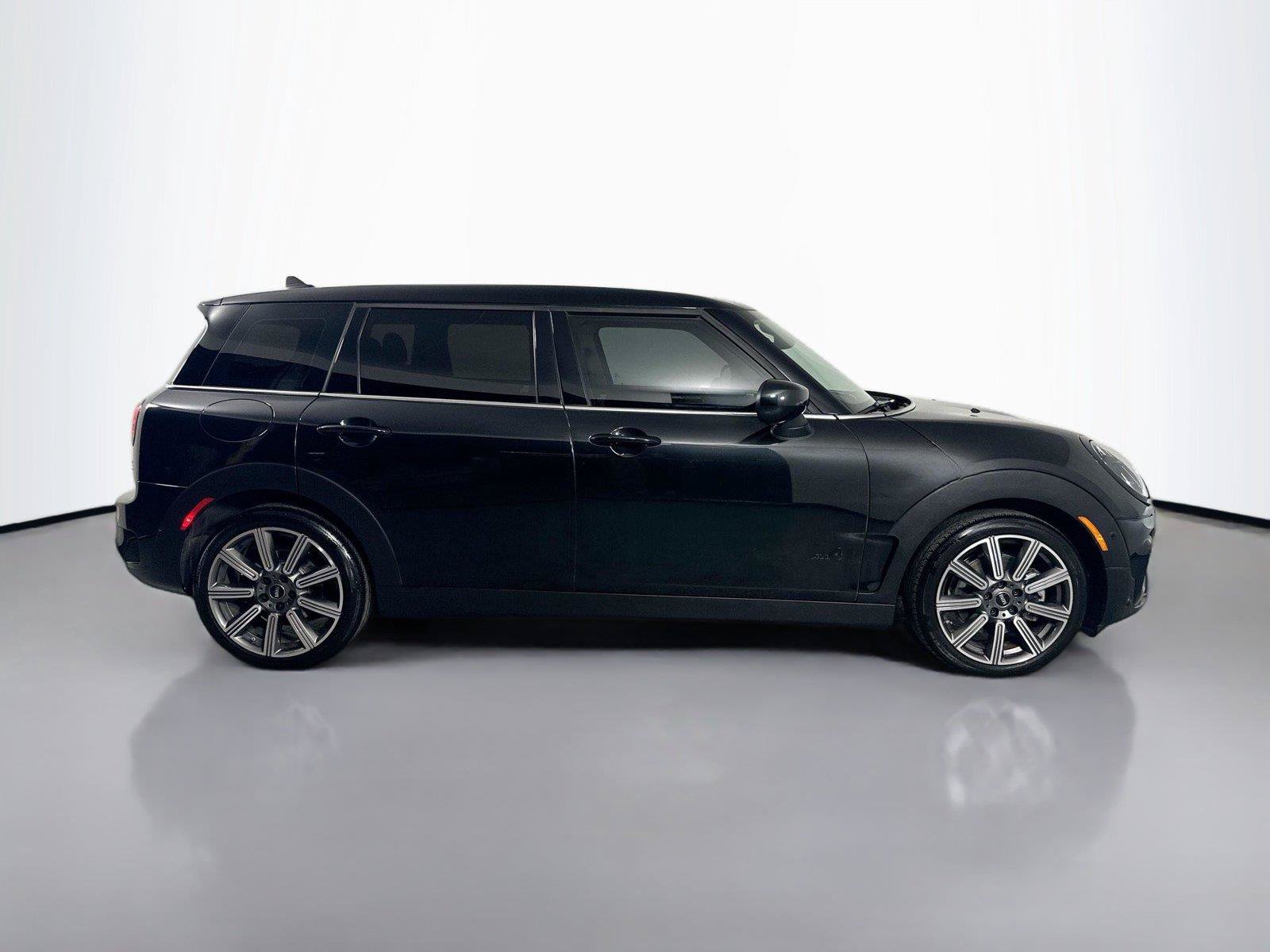 Used 2023 MINI Cooper Clubman S AWD/4WD image 4