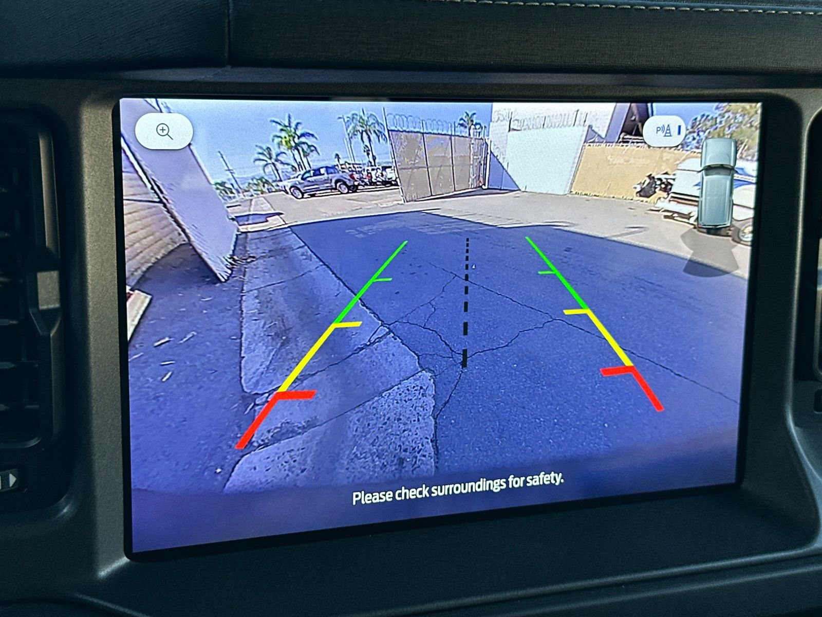 Used 2025 Ford Bronco Badlands image 23