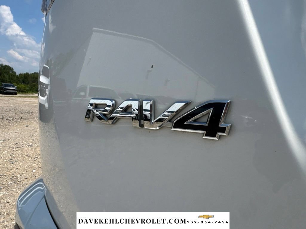 Used 2017 Toyota RAV4 LE w/ All Weather Liner Package AWD/4WD image 38