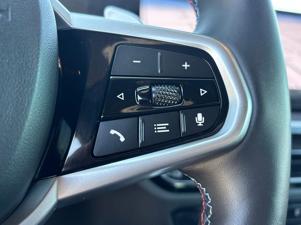 Used 2025 BMW M440i Convertible image 19