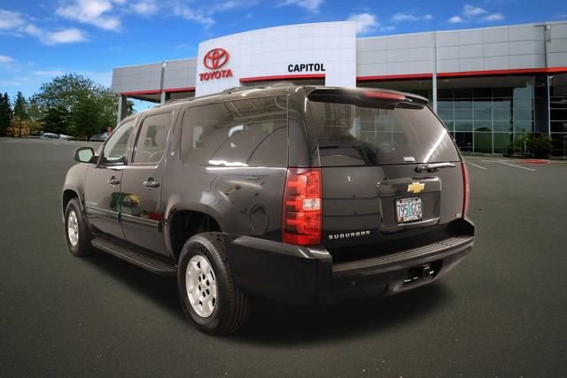 Used 2012 Chevrolet Suburban LT image 4
