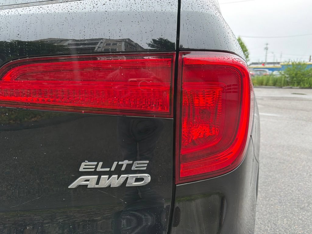 Used 2017 Honda Pilot Elite image 9