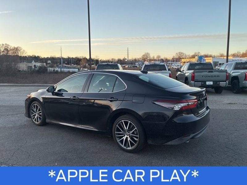 Used 2023 Toyota Camry XLE image 7
