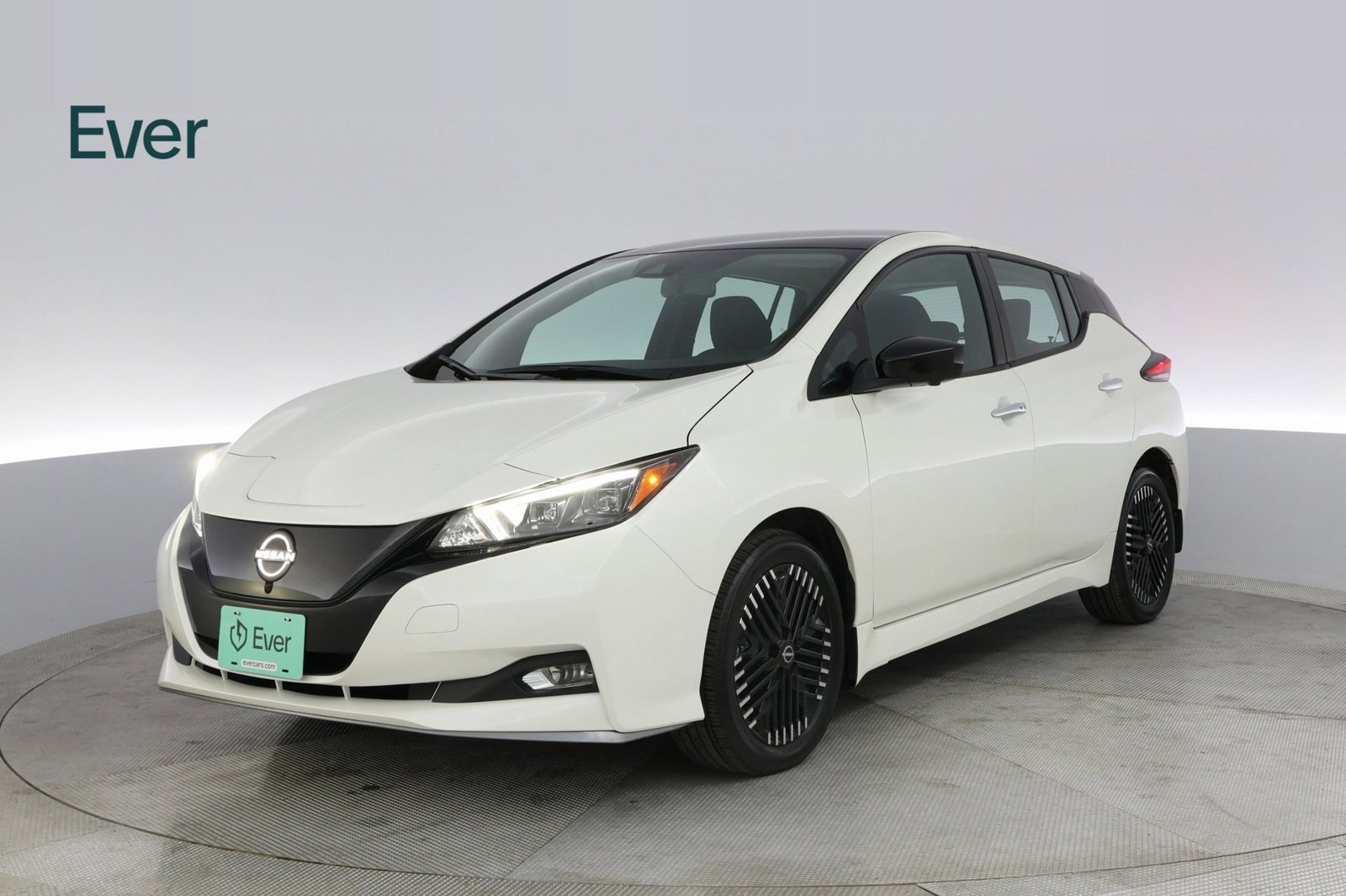 Used 2024 Nissan Leaf SV Plus image 2