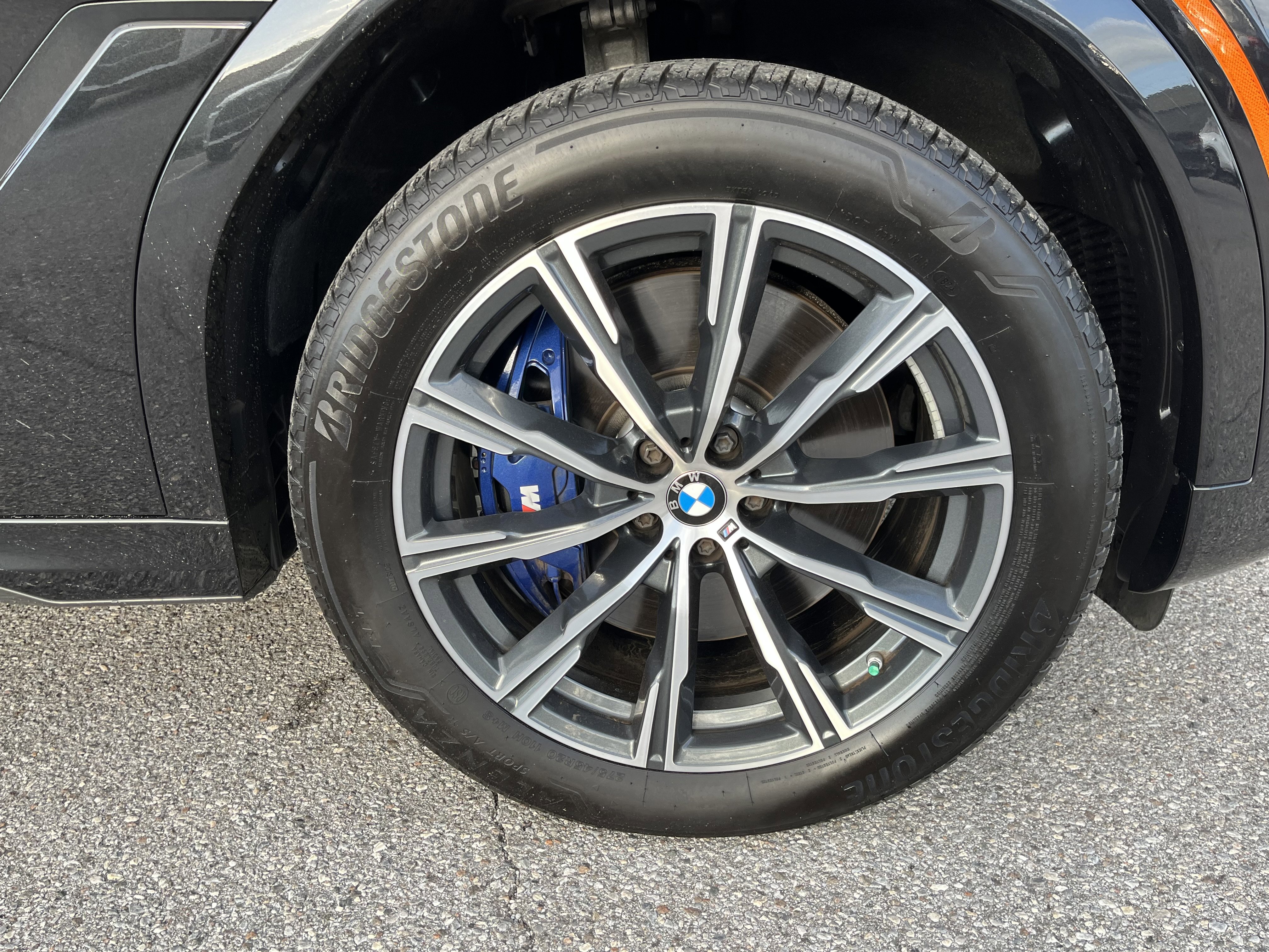 Used 2023 BMW X6 M50i w/ Climate Comfort Package image 14