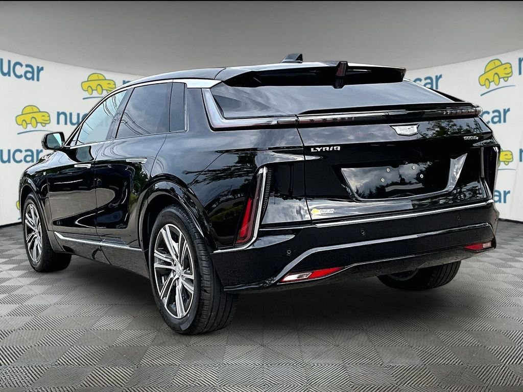 Used 2024 Cadillac Lyriq Luxury AWD/4WD image 4
