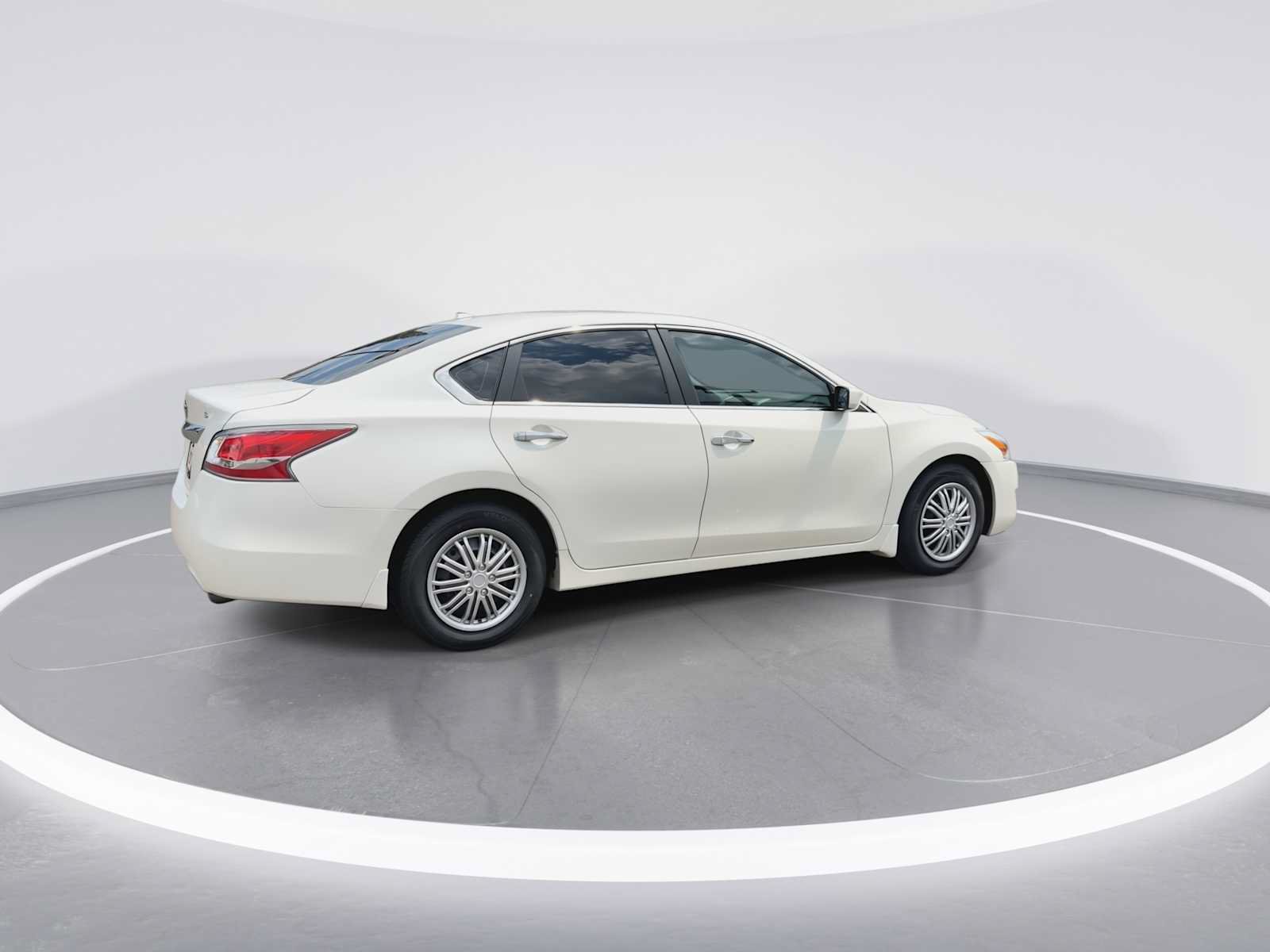 Used 2015 Nissan Altima 2.5 S w/ Power Driver Seat Package FWD image 8