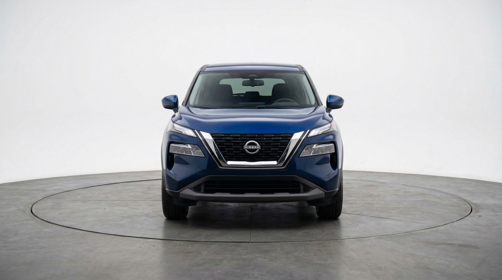 Used 2025 Nissan Rogue SV image 2