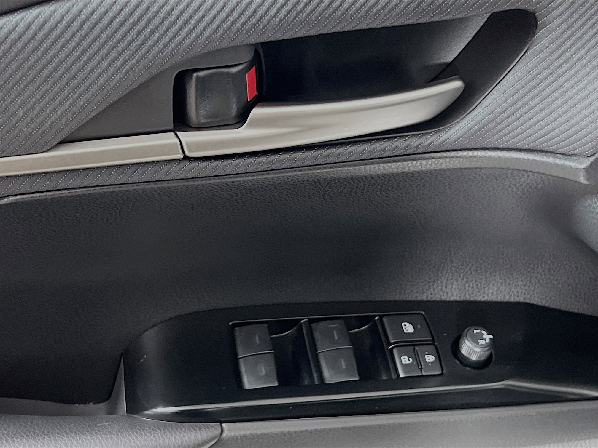 Used 2026 Toyota Camry SE w/ Multimedia Upgrade Package FWD image 17