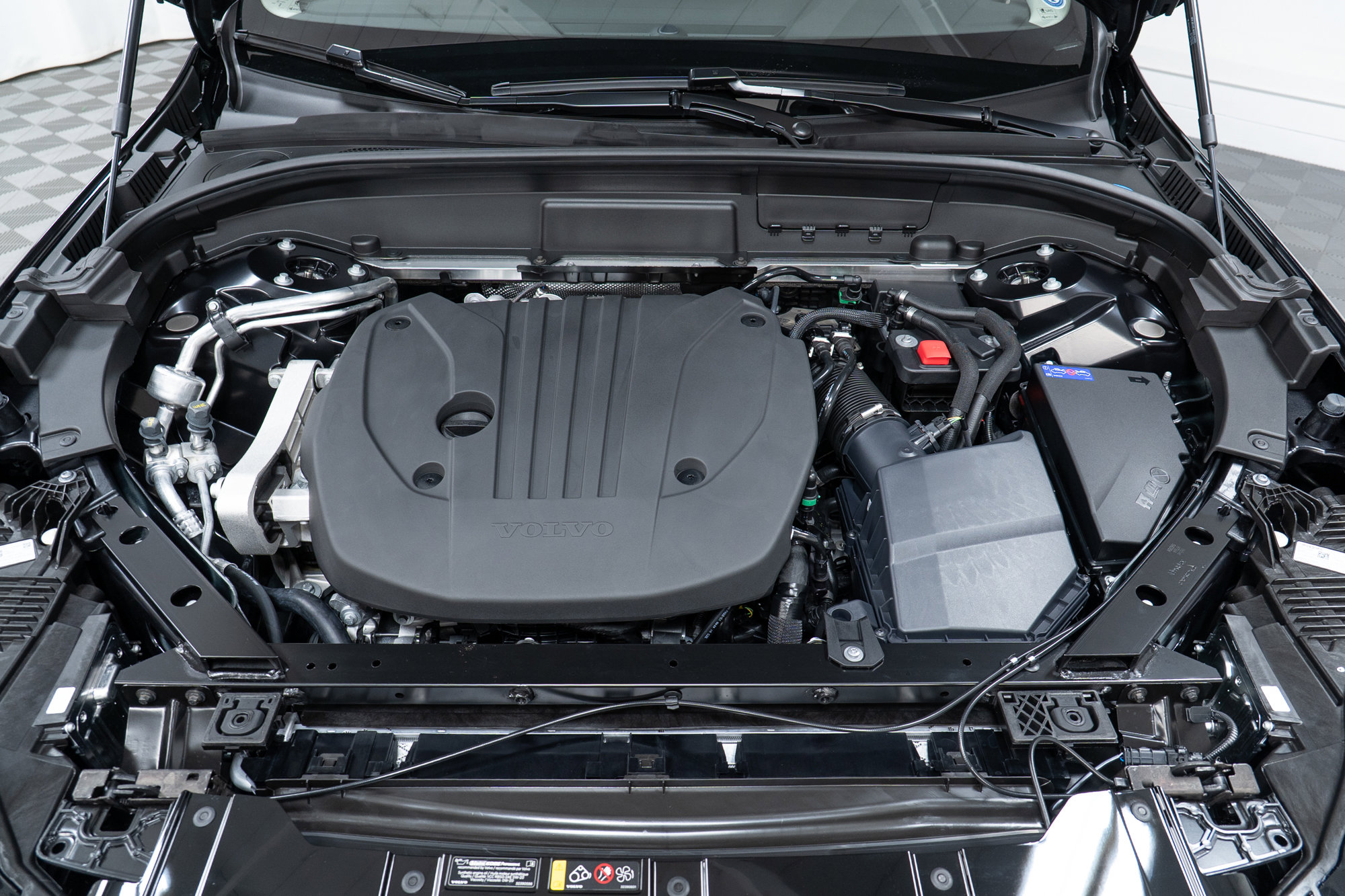 New 2026 Volvo XC60 B5 Plus w/ Protection Package Premier image 9