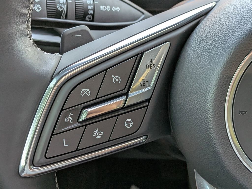 Used 2025 Buick Enclave Avenir w/ Super Cruise Package FWD image 26