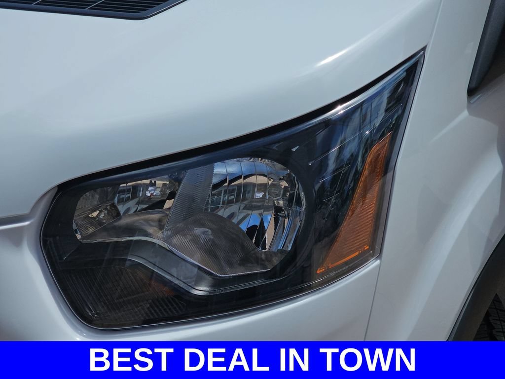 New 2026 Ford Transit 250 148 Medium Roof w/ Load Area Protection Package RWD image 32