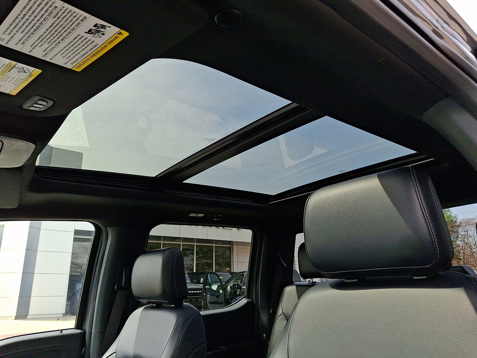 Certified 2023 Ford F150 Lariat w/ Equipment Group 502A High image 17