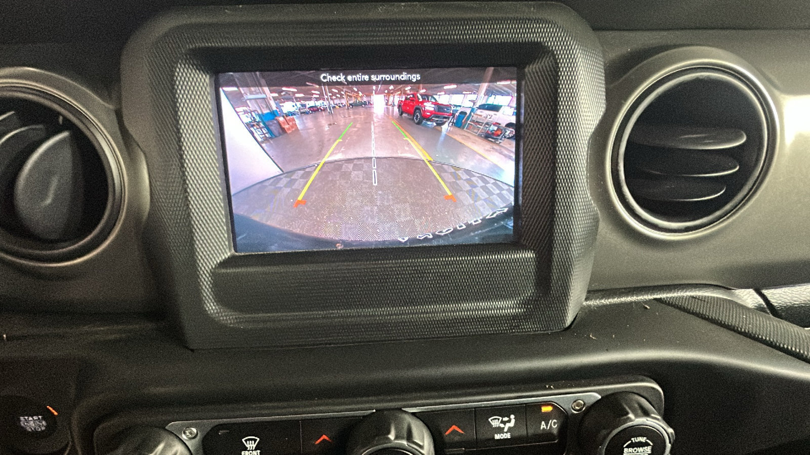 Used 2023 Jeep Wrangler Unlimited AWD/4WD image 24