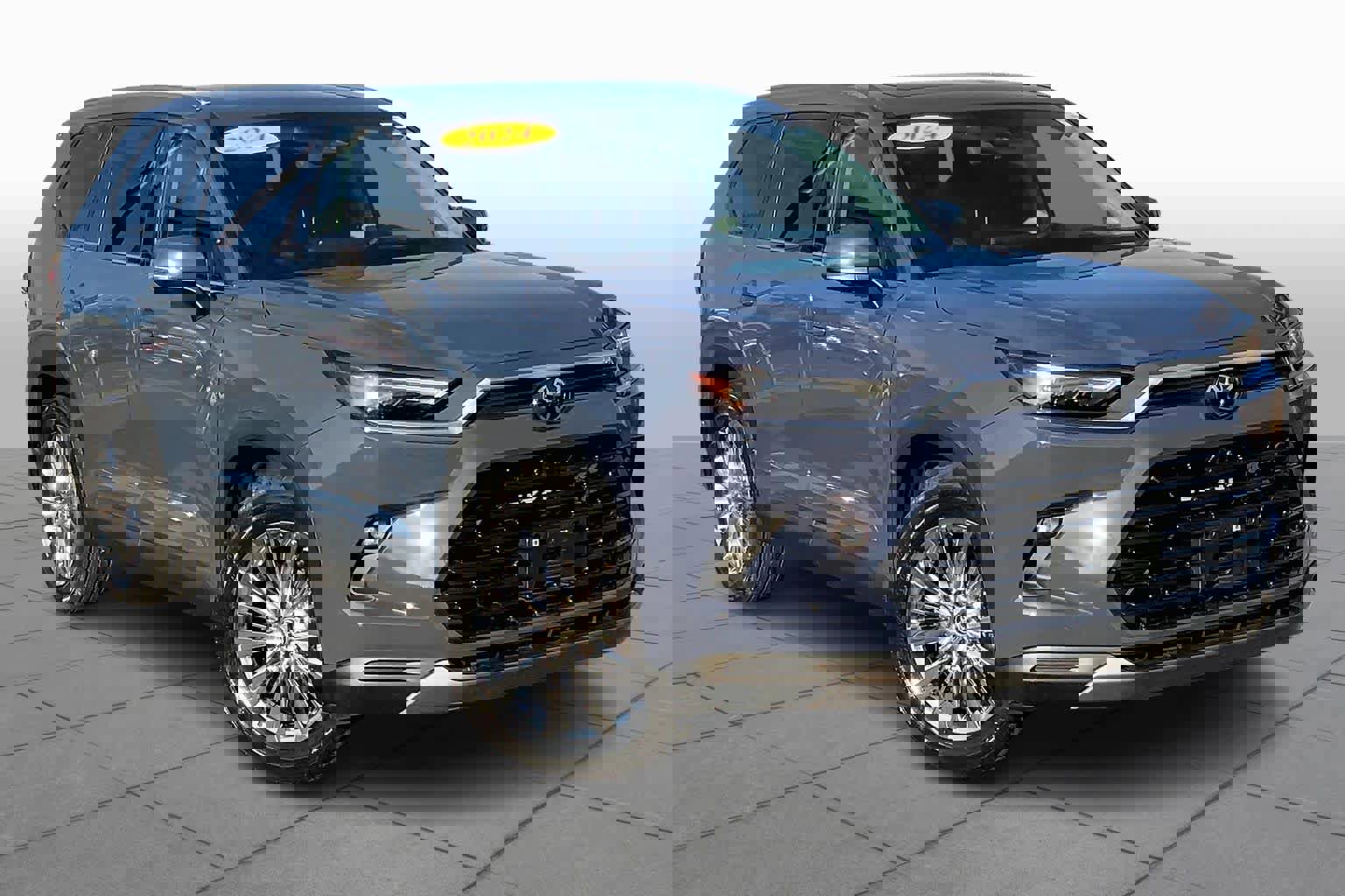 Certified 2024 Toyota Grand Highlander Platinum image 3