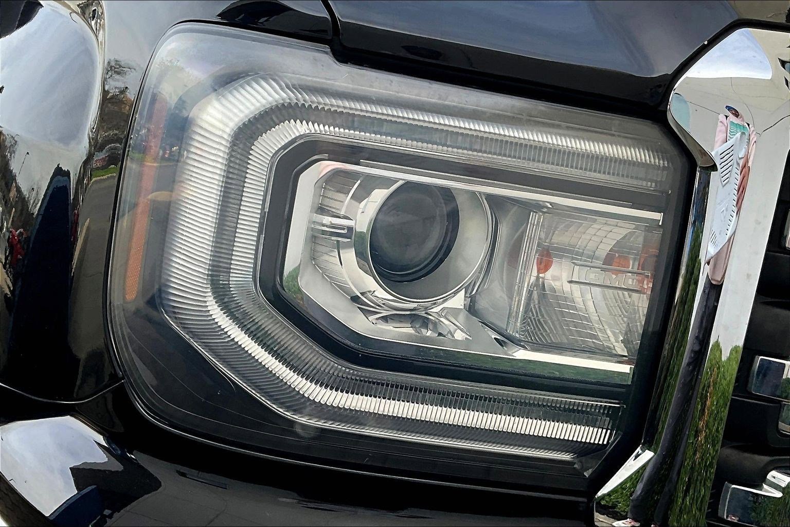 Used 2019 GMC Sierra 1500 SLE w/ SLE Value Package image 29