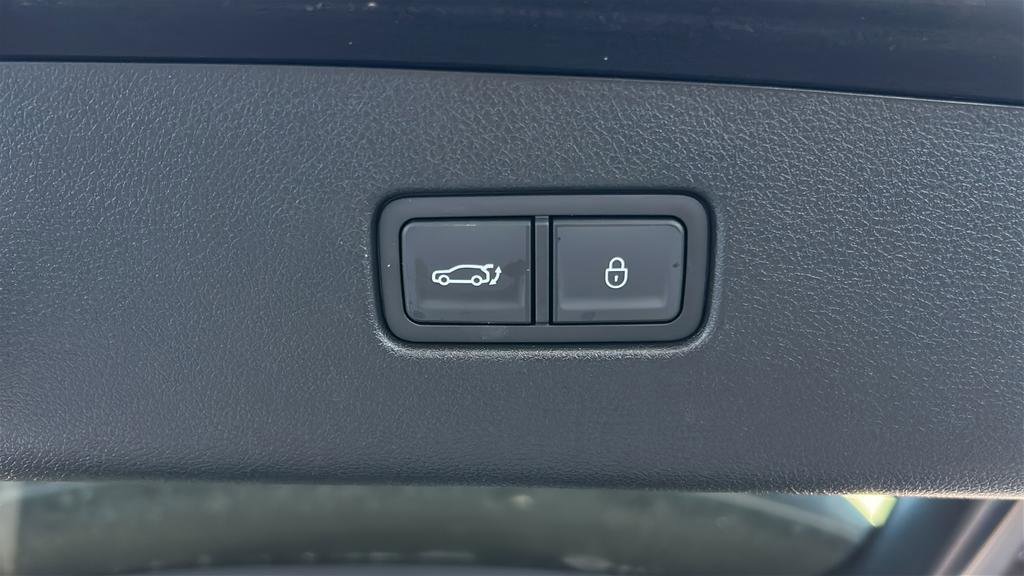 Used 2025 Genesis GV70 3.5T Sport w/ Sport Advanced Package AWD/4WD image 20