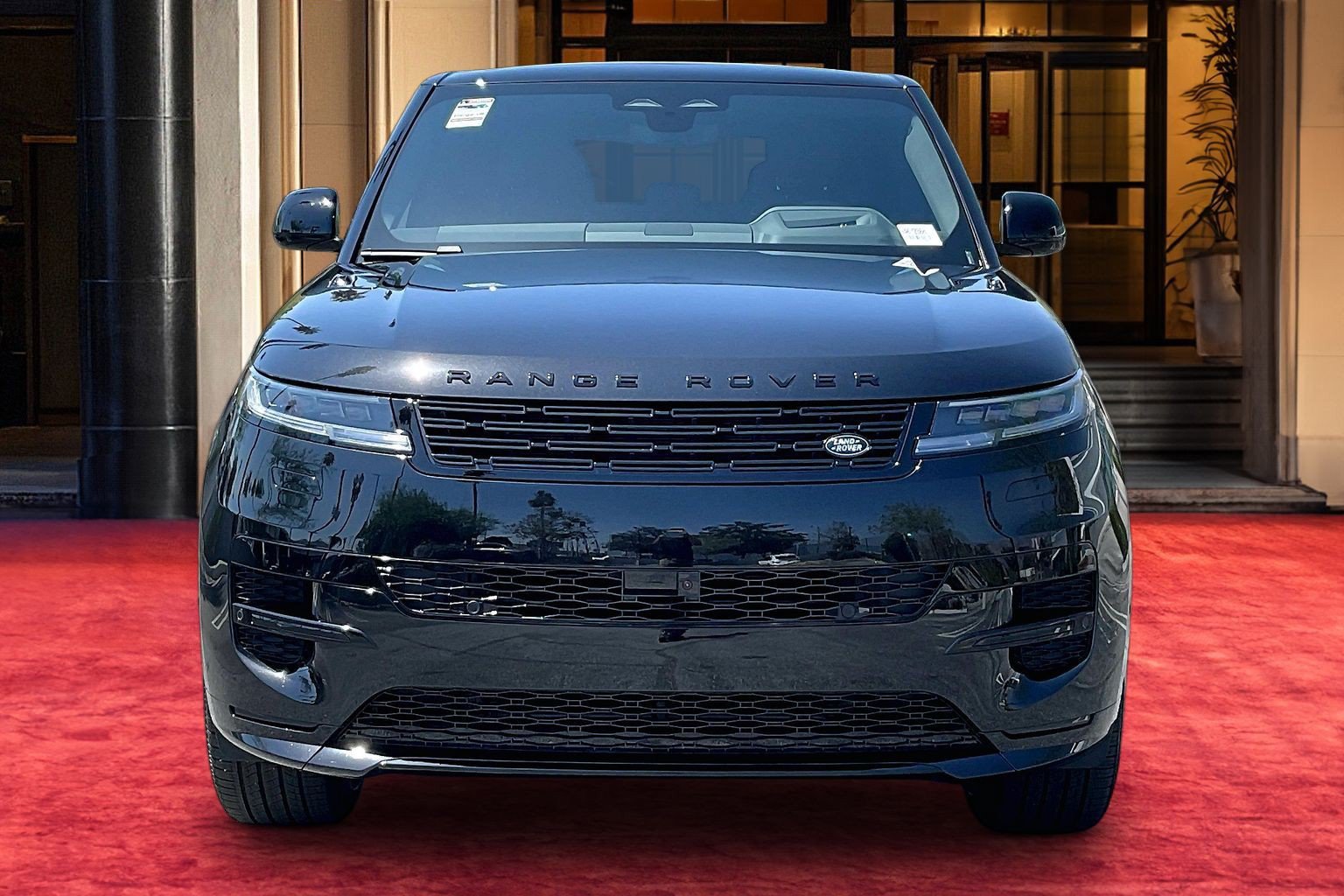 New 2027 Land Rover Range Rover Sport Dynamic SE AWD/4WD image 3
