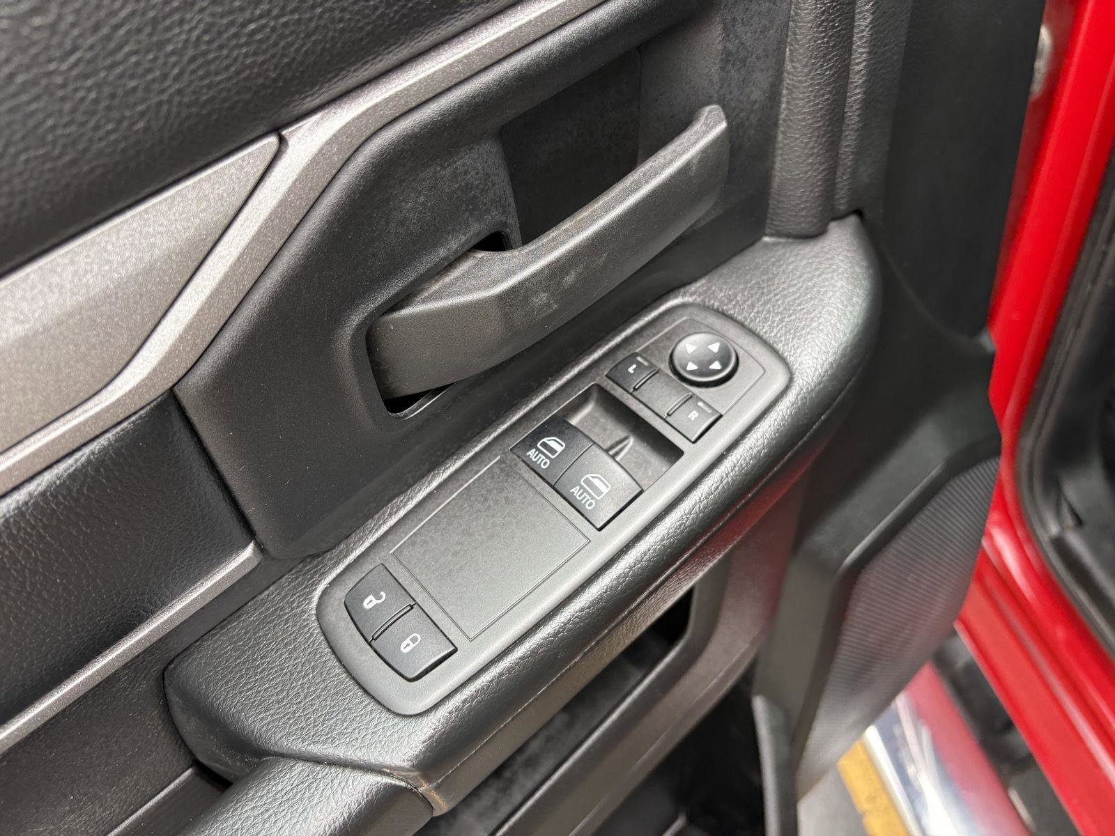 Used 2022 RAM 5500 Tradesman AWD/4WD image 12