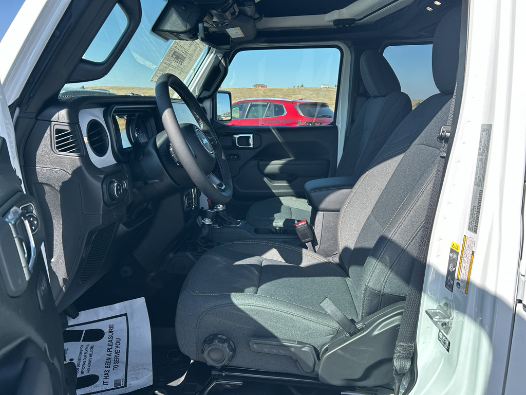 New 2025 Jeep Gladiator Sport image 11