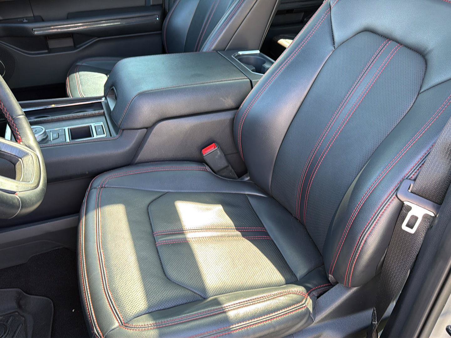 Used 2024 Ford Expedition Limited RWD image 34