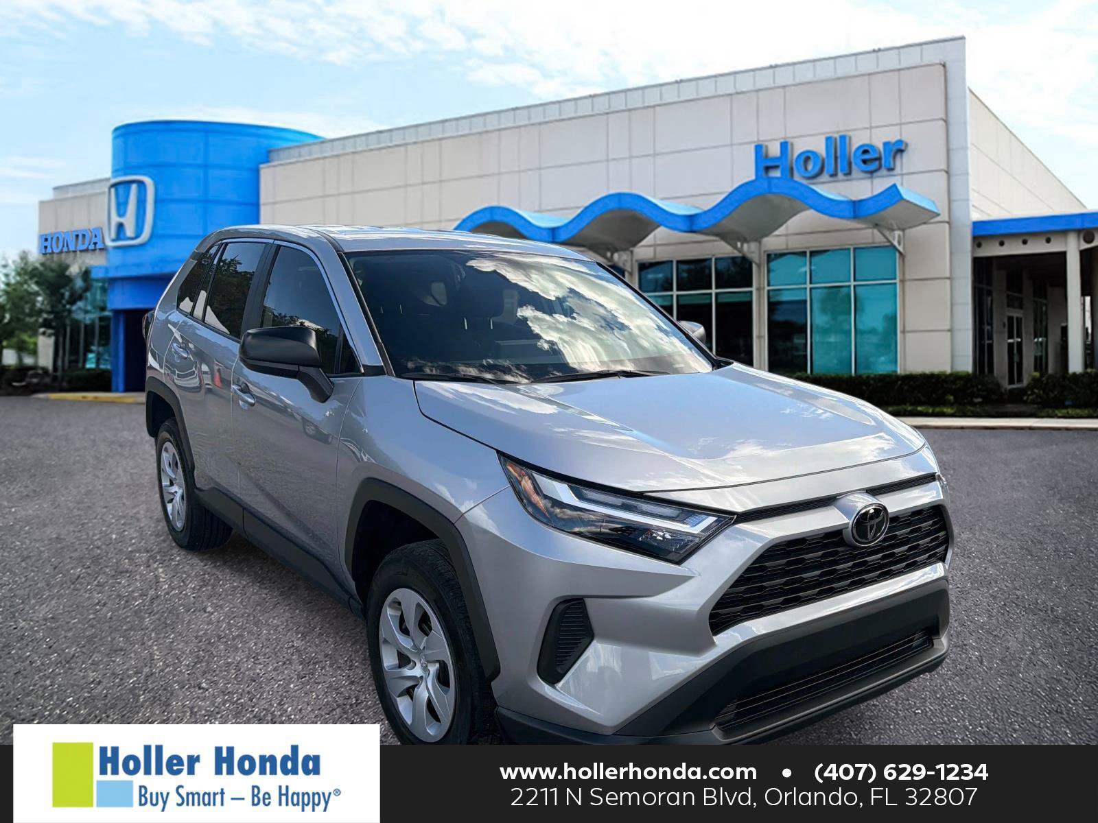 Used 2024 Toyota RAV4 LE FWD image 1