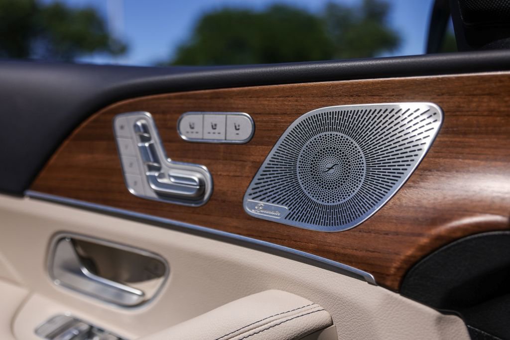 Used 2023 Mercedes-Benz GLS 450 4MATIC image 23